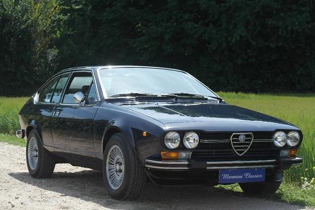 Consignatie oldtimer of youngtimerAlfa Romeo Alfetta GTV 2000